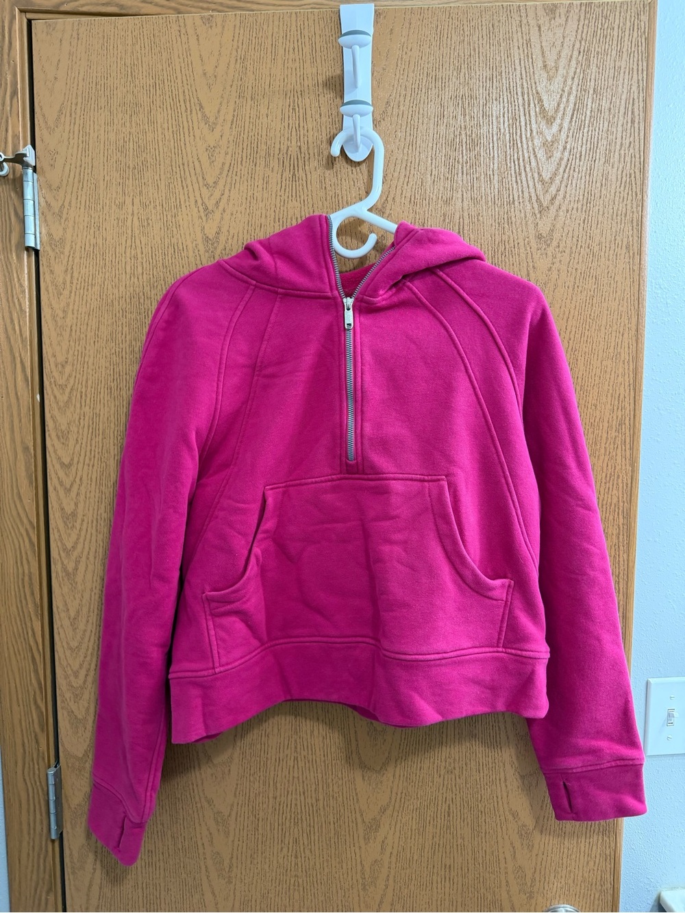 Lululemon dupe - Hot pink cropped hooded sweatshirt